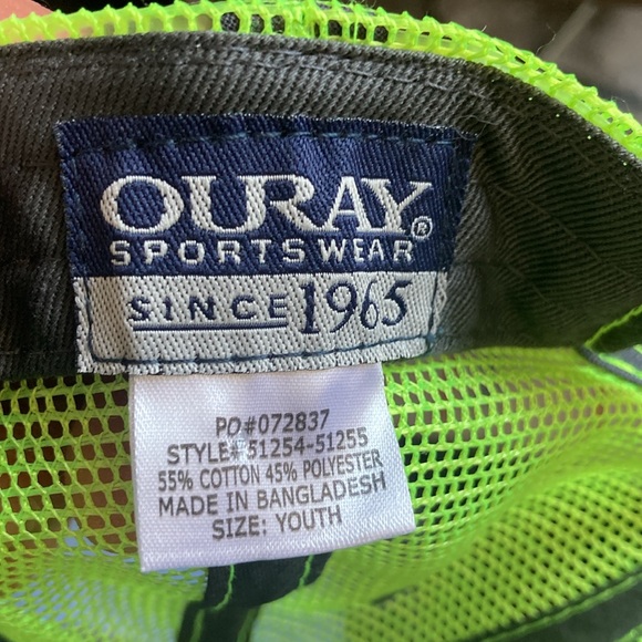 Bundle of 2 Pre Owned Youth Quray Colorado’s The Broadmoor Hats - Picture 3 of 10